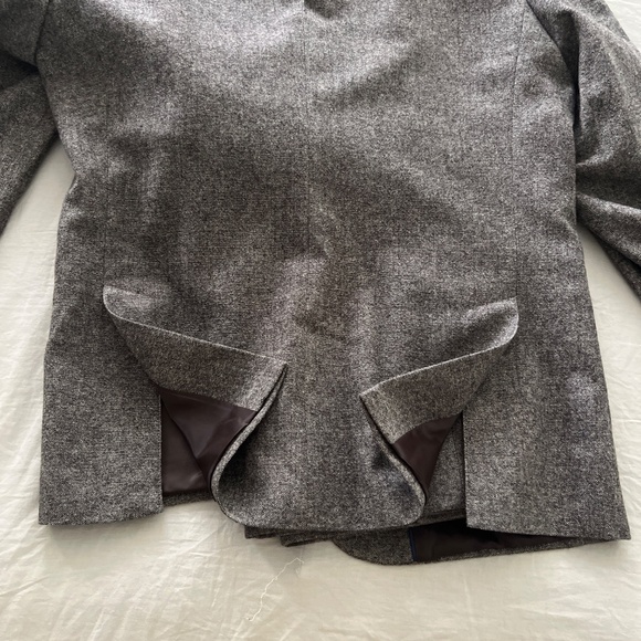 Banana Republic Suit (42R) slim - Picture 14 of 15